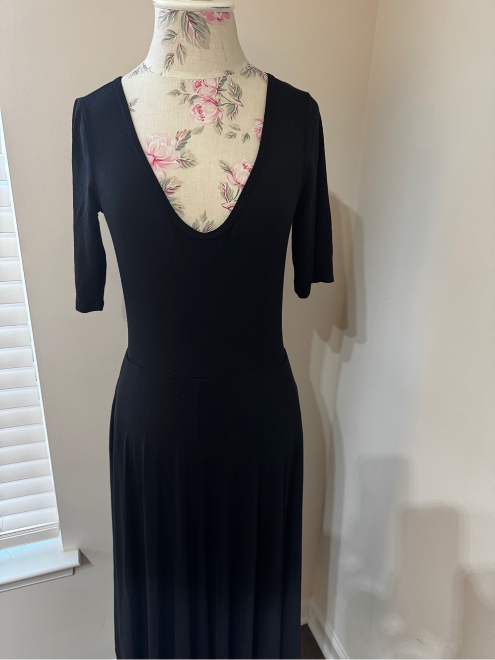 Reformation Black Scoop-Neck Midi Dress